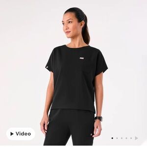 Arua Relaxed Scrub Top